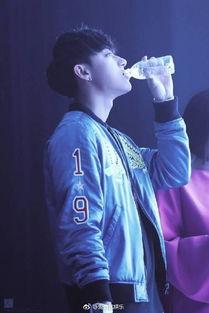 矿泉水男星最新爆料,揭秘娱乐圈幕后真相